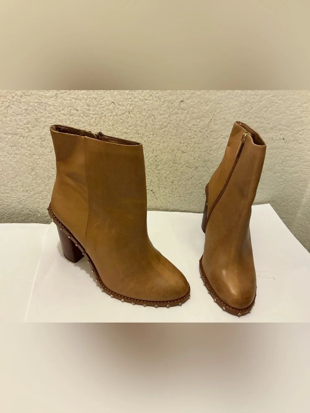 GianniβBini Cognac Leather Studded Ankle Booties 8.5 M